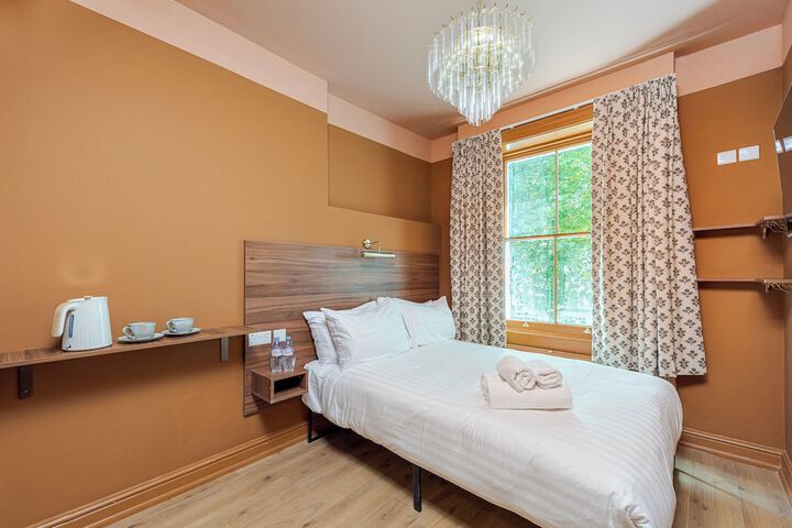 Room 15 of 43