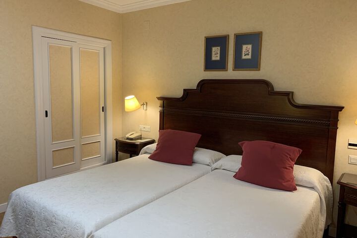 Room 5 of 24