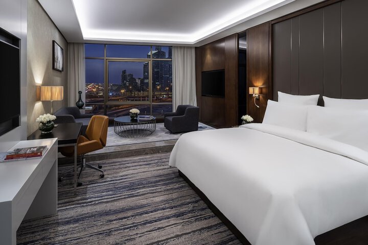 Room 30 of 128