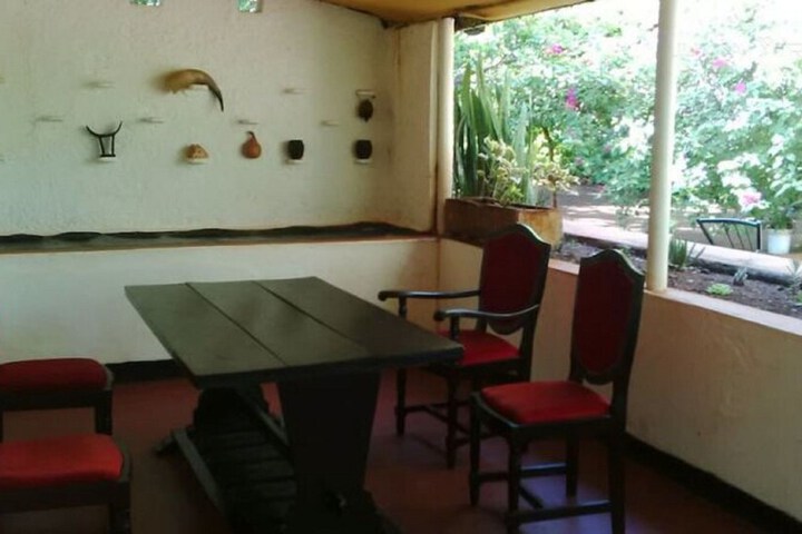 Dining 9 of 15