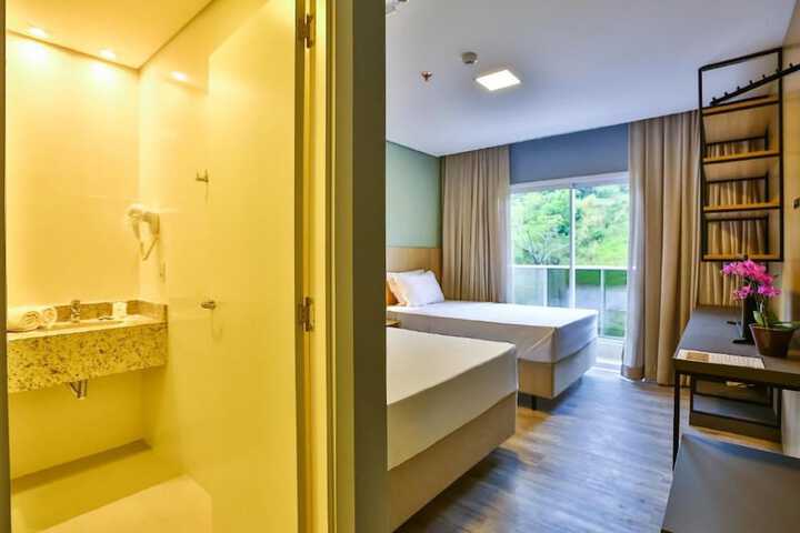 Room 20 of 74