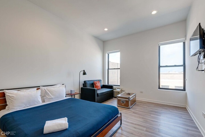 Room 10 of 60