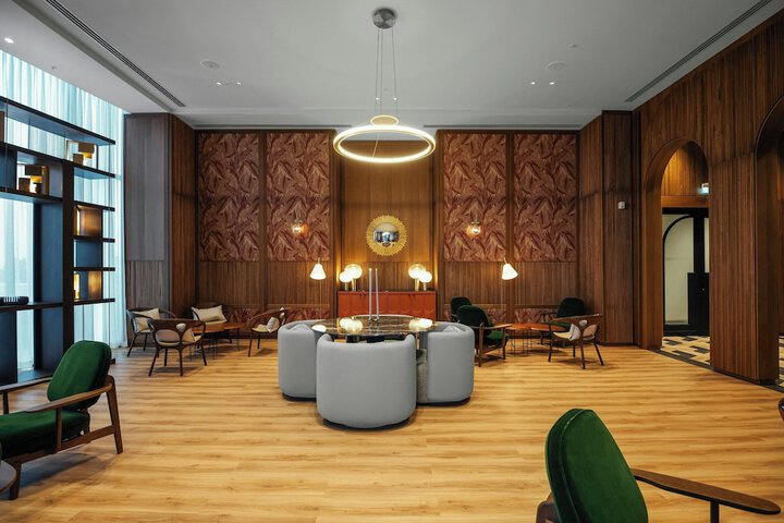 Lounge 109 of 124