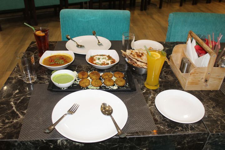 Dining 53 of 71