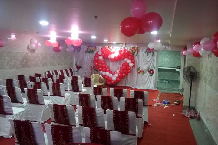 Ballroom/Hall 96 of 123