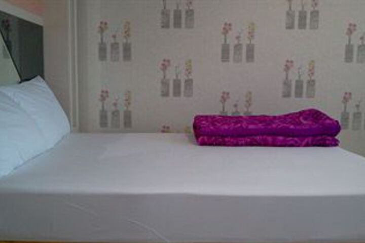 Room 44 of 80