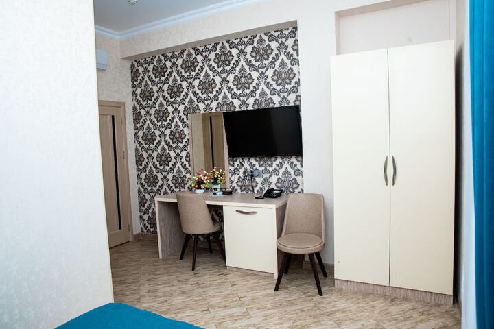 Room 20 of 36