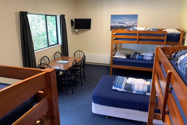 Room 7 of 83