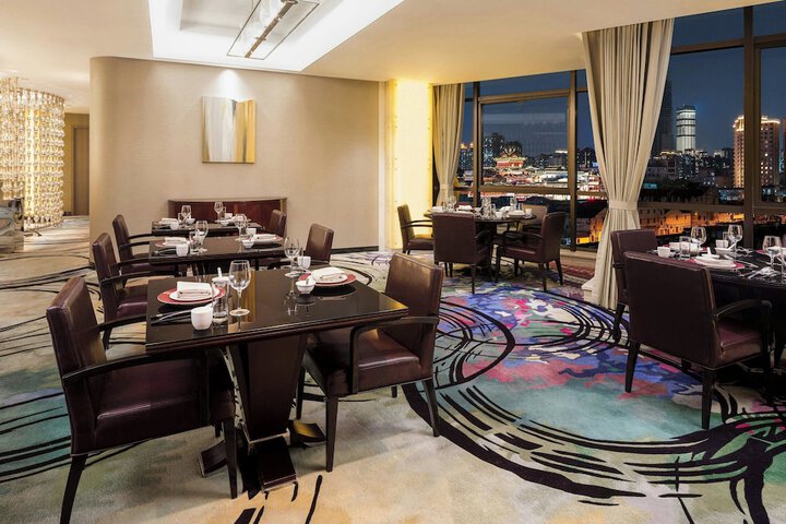 Dining 74 of 109