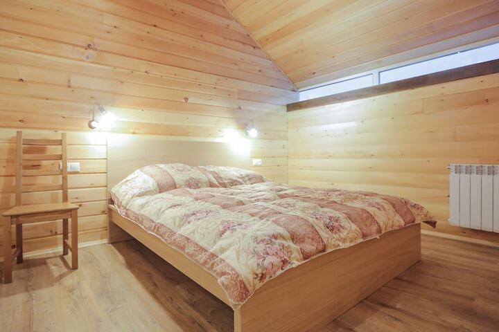 Room 8 of 65