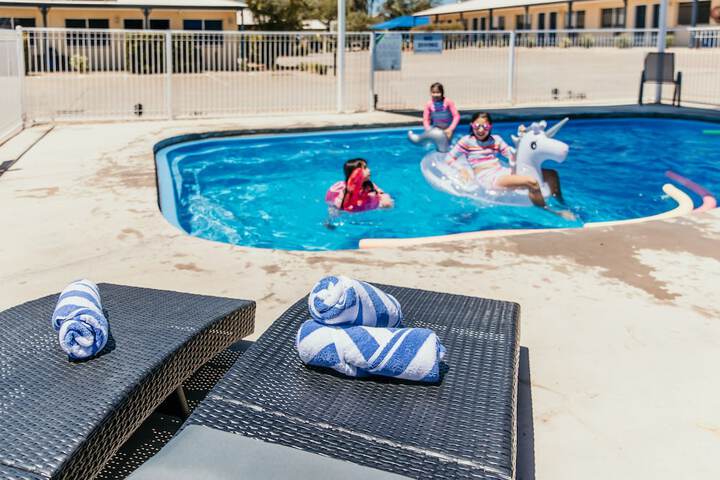 Pool 64 of 90