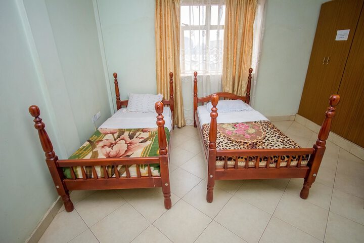 Room 4 of 38