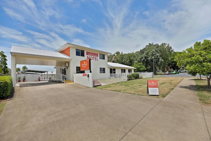 Exterior of Beachside Boutique Motel Mackay