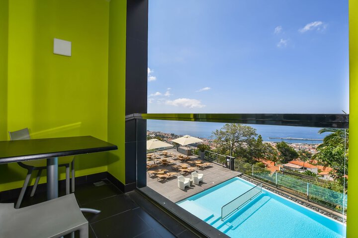 Terrace/Patio 36 of 38