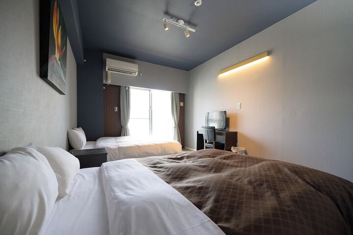 Room 12 of 41