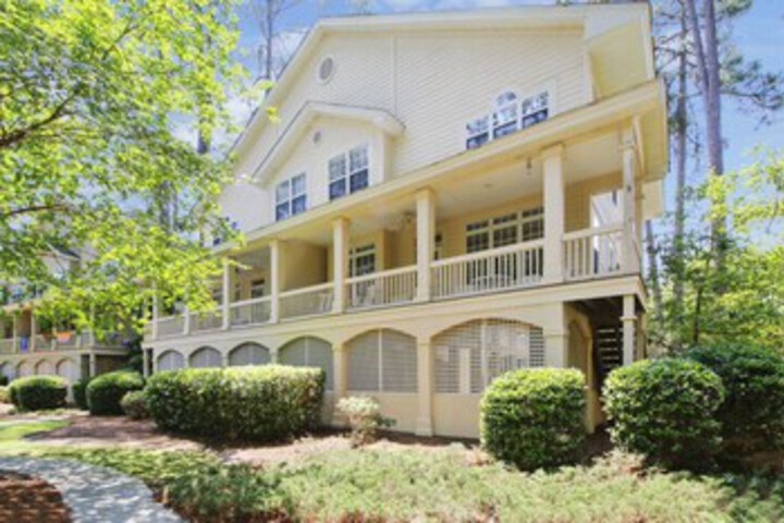 Lyons 10 in Hilton Head Island, SC