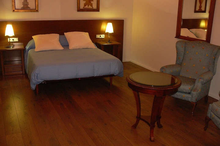 Room 2 of 71