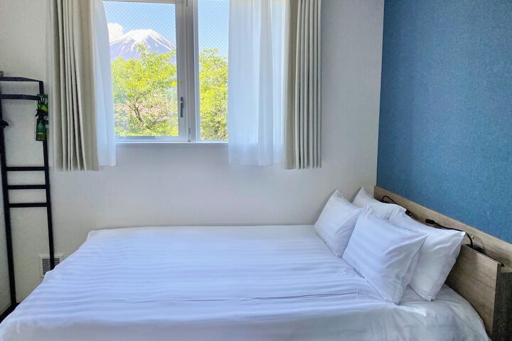 Room 27 of 51