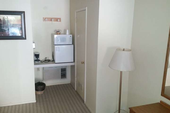 Room 25 of 39