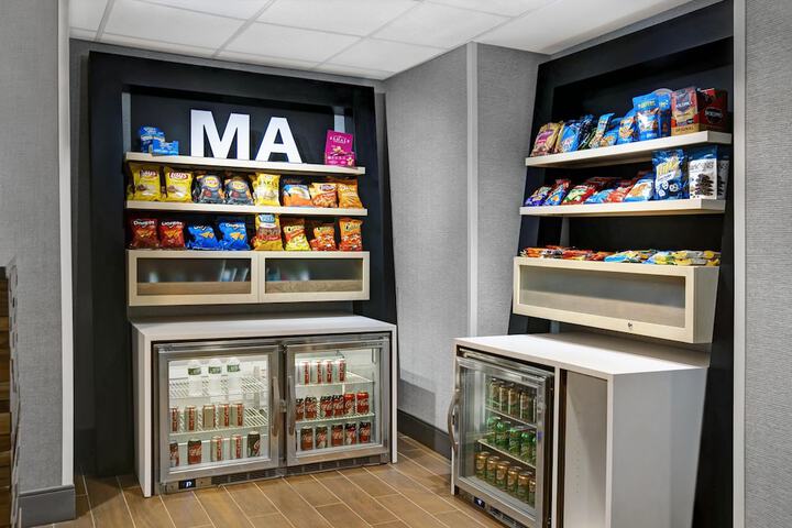 Snack bar