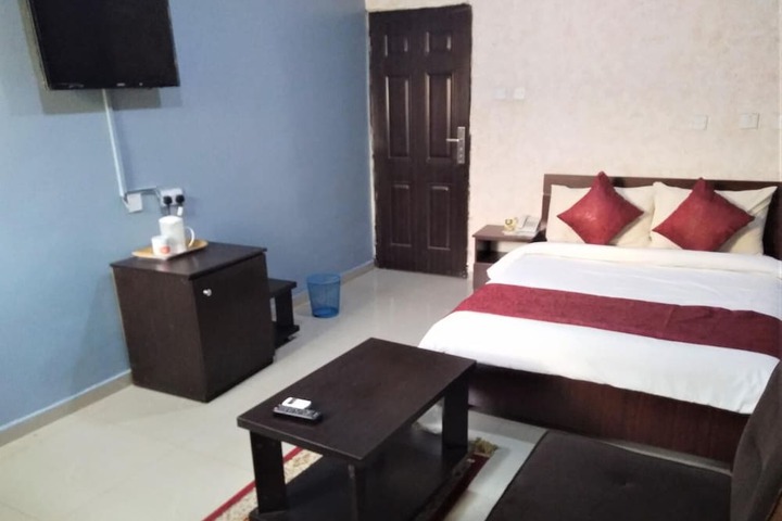 Room 8 of 44