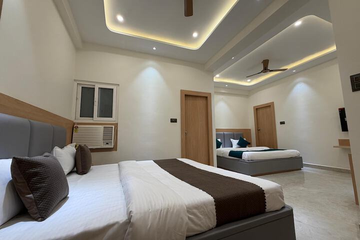 Room 2 of 16