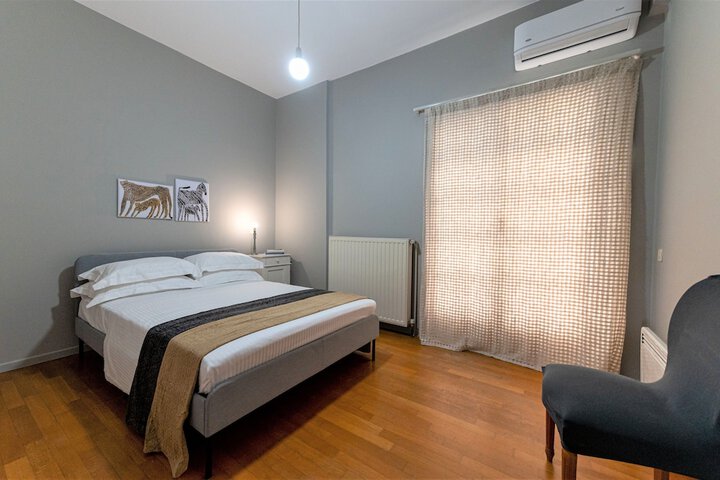 Room 2 of 49