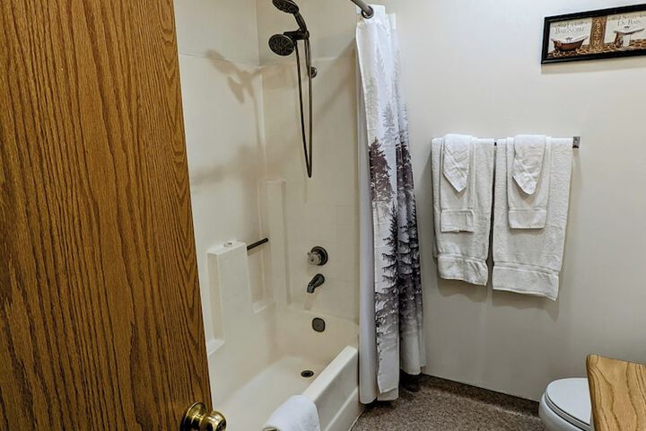 Room 10 of 24