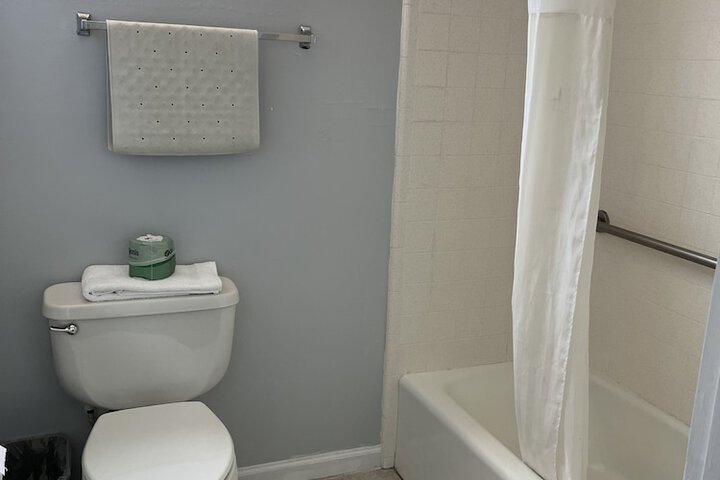 Room 13 of 29