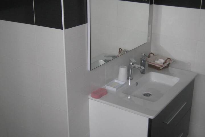 Room 13 of 22