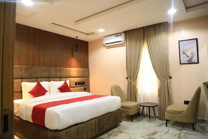 Room 3 of 26