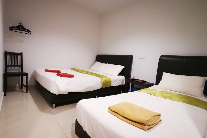 Room 34 of 59