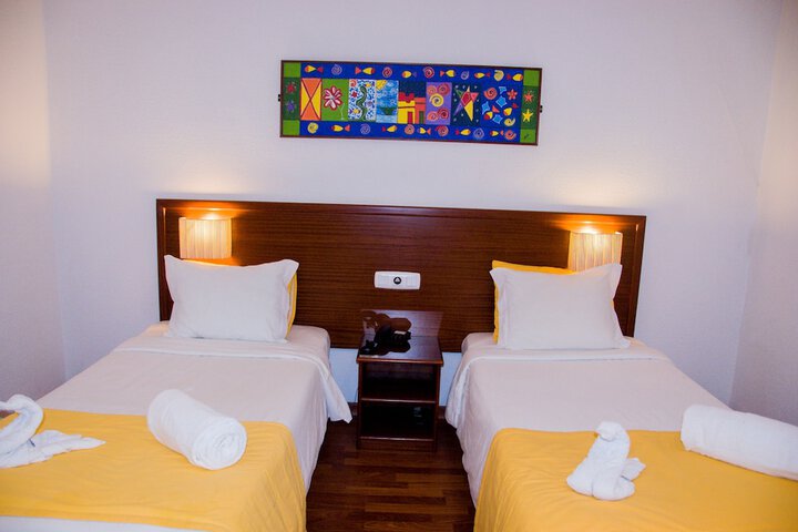 Room 5 of 38