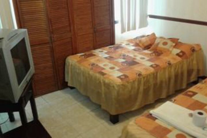 Room 8 of 27
