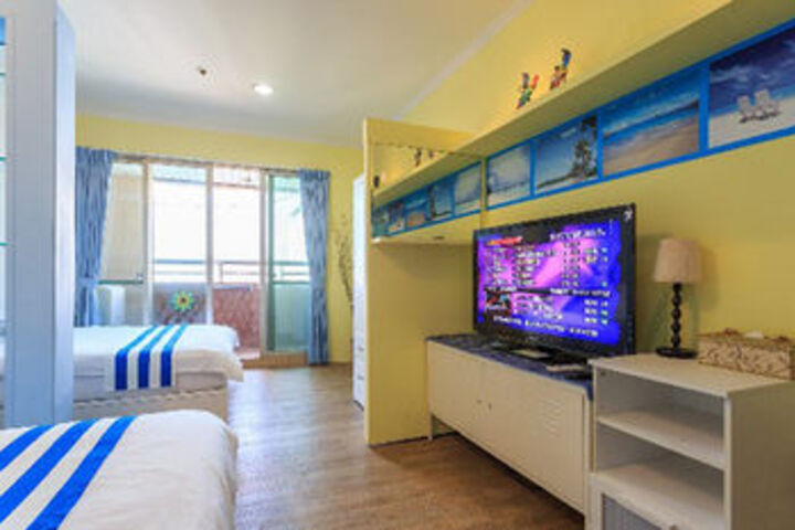 Room 18 of 27