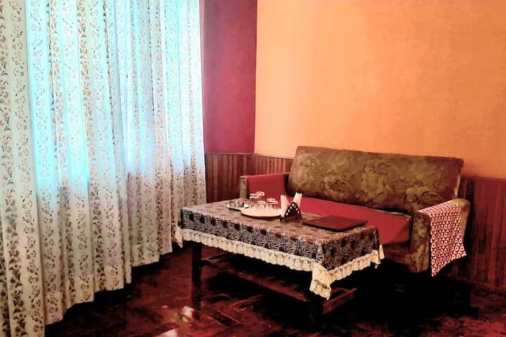 Room 4 of 61