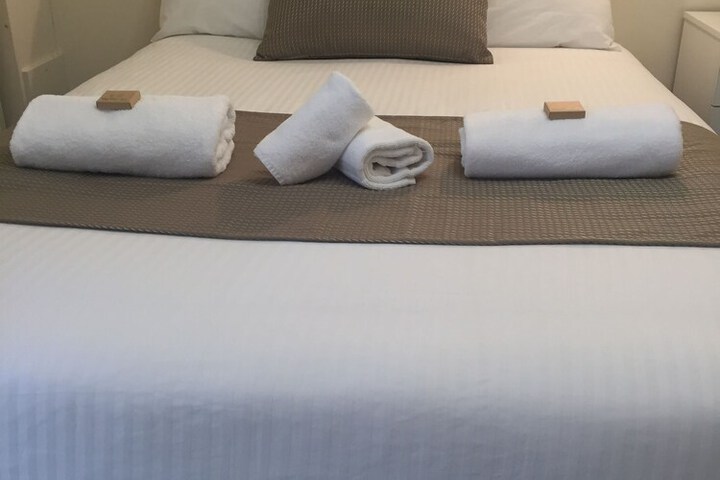 Room 5 of 42