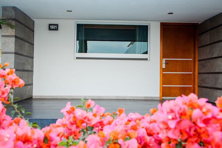 Room 26 of 86