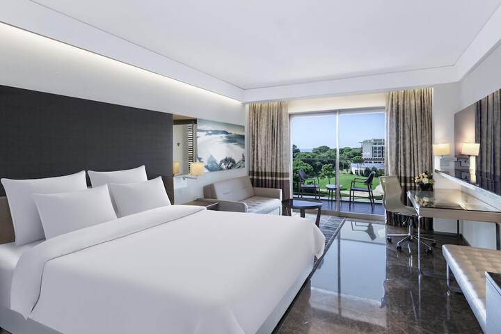 Room 53 of 167