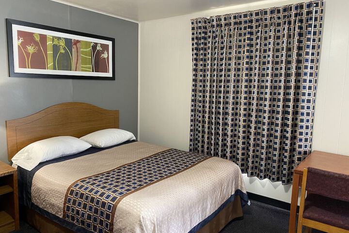 Room 8 of 23