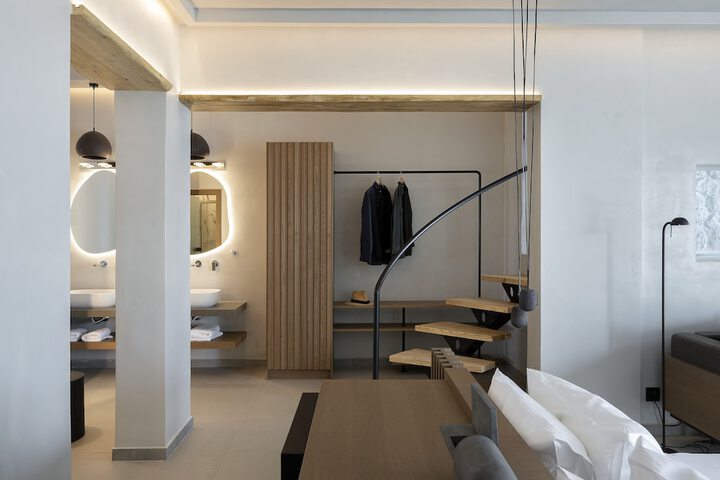Room 15 of 82