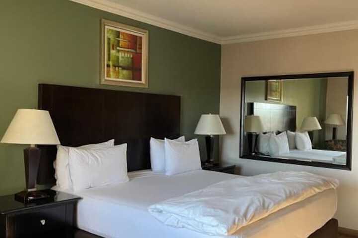 Room 5 of 24