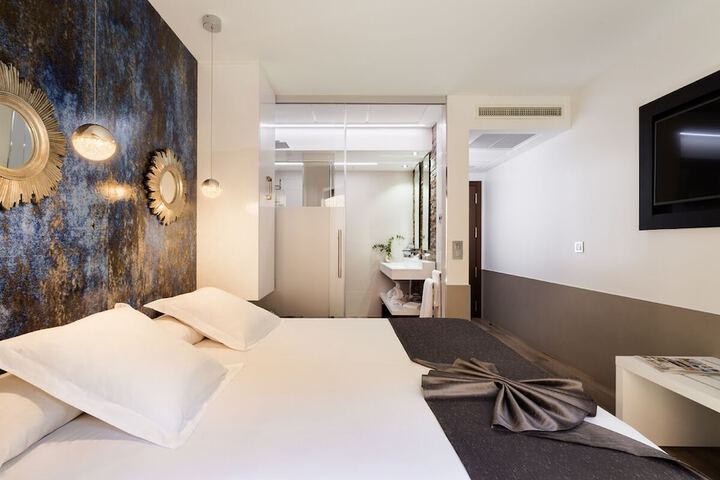 Room 12 of 51