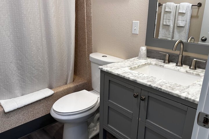Room 104 of 159