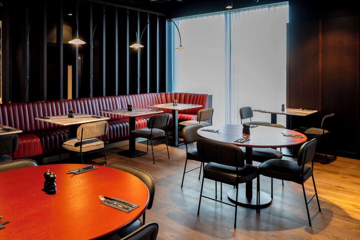 Lounge 64 of 101