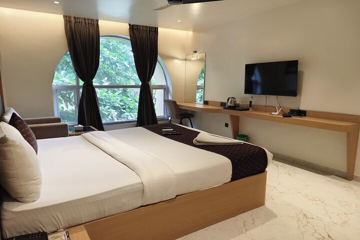 Room 19 of 90