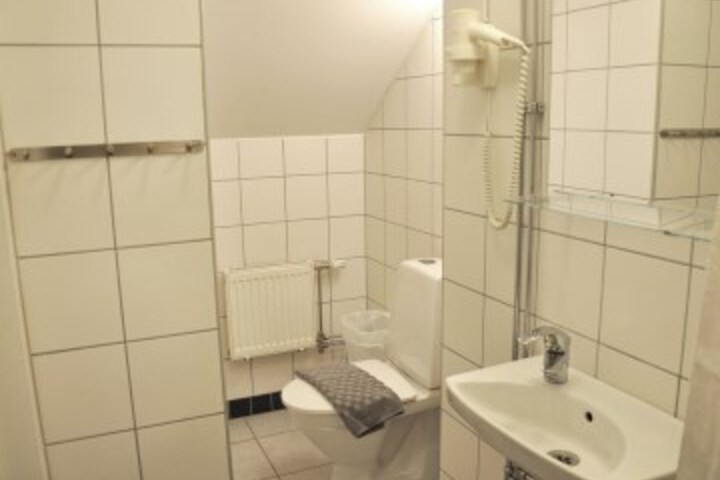 Room 82 of 138