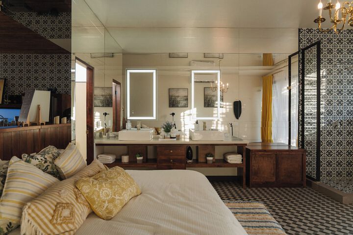 Room 20 of 64