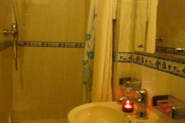 Room 33 of 43