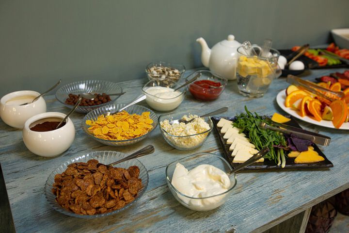 Breakfast/Coffee Service 165 of 196